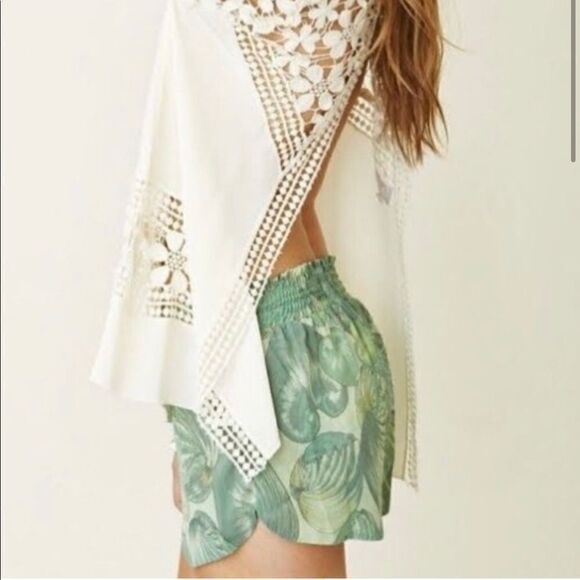 ✨NEW ALEXIS Zuzana Silk Crochet Top - Picture 4 of 7